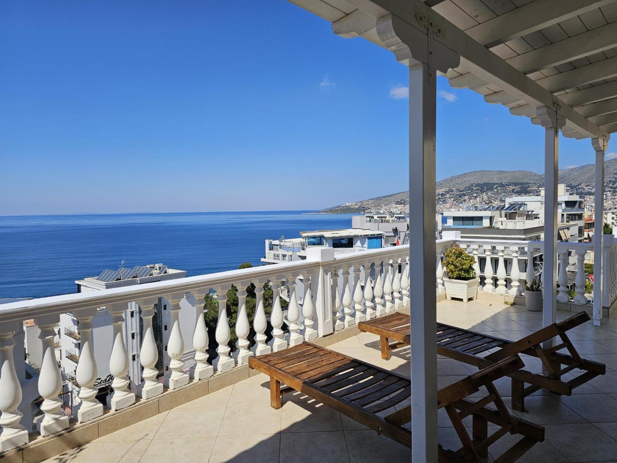 Happy Stay Eri Sarande Exterior photo